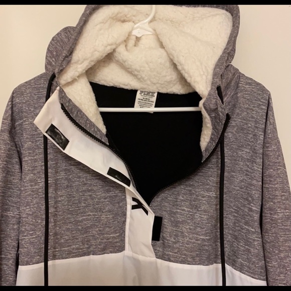 Pink pull over jacket - Picture 3 of 7